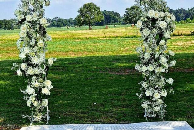 Rustic Oaks Ranch LLC
