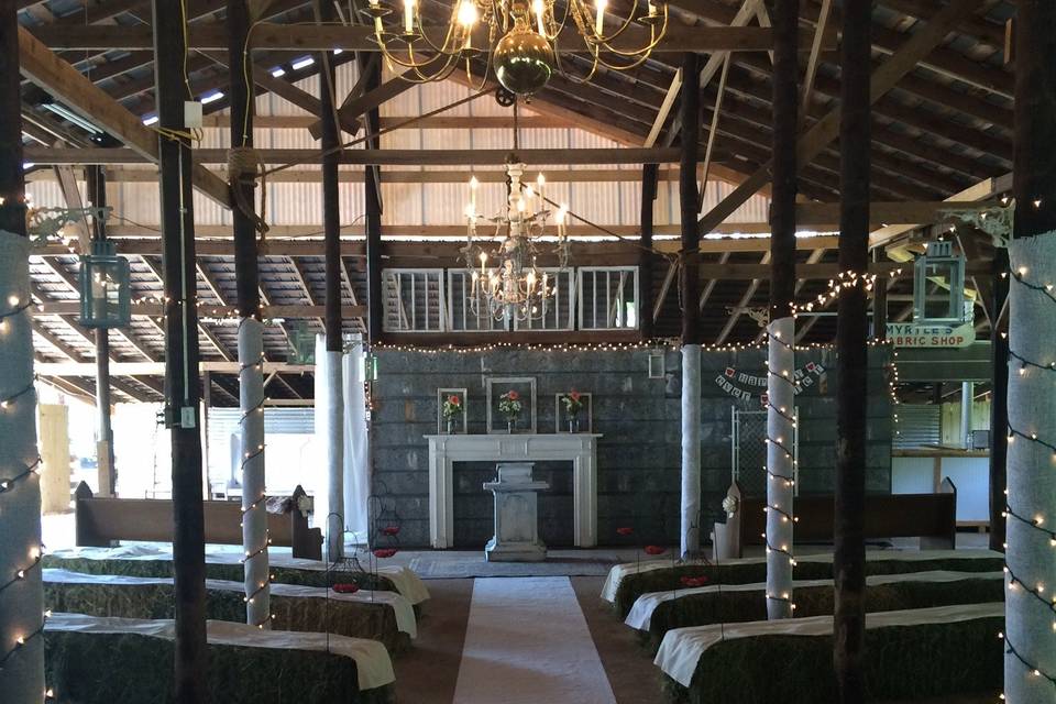 Elegant Rustic Barn Wedding, indoor and outdoor space!