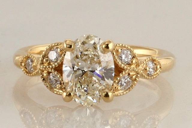 Oval vintage engagement ring