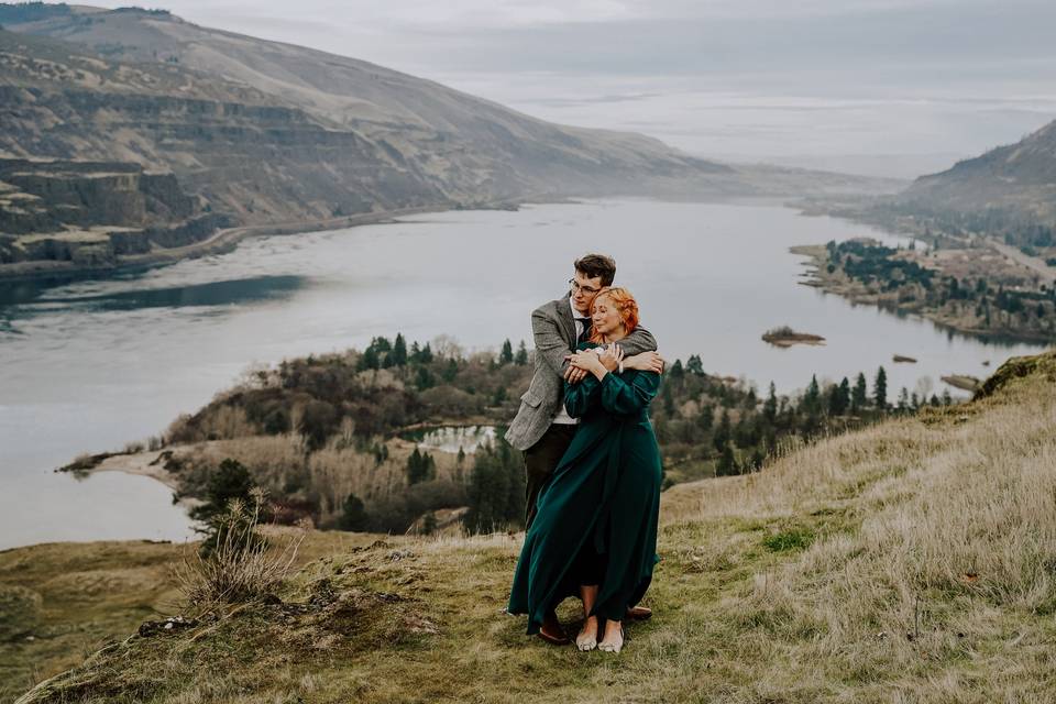 Rowena Crest Elopement