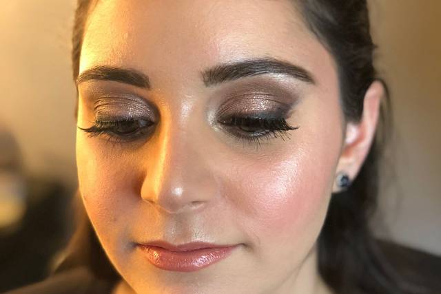 Highlight and eyeshadow