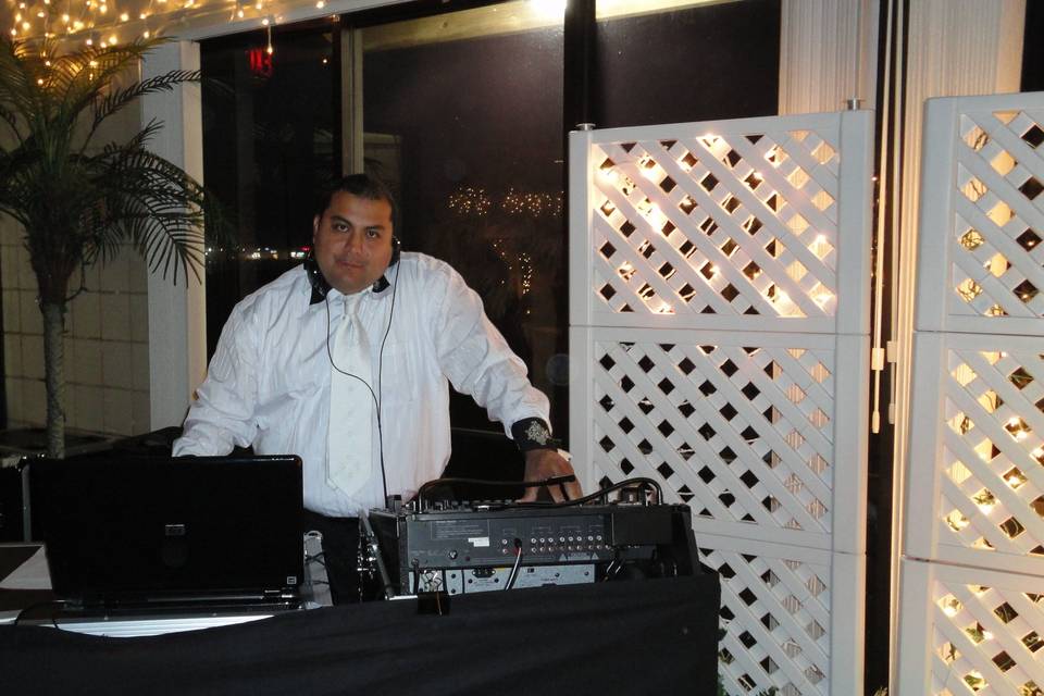DJ Gerard Mobile DJ Services