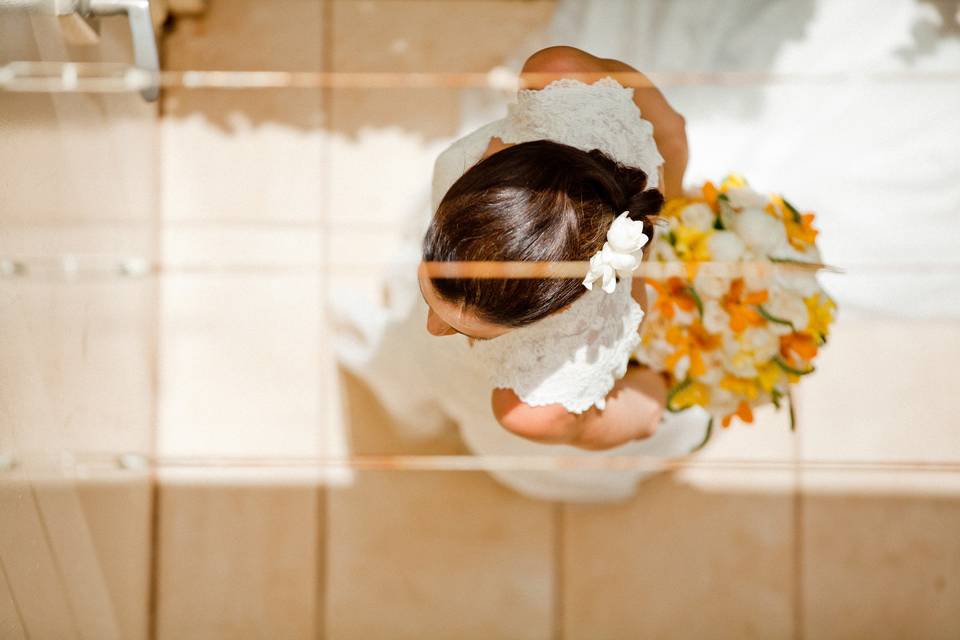 A beautiful bride with a beautiful buttercream bouquet