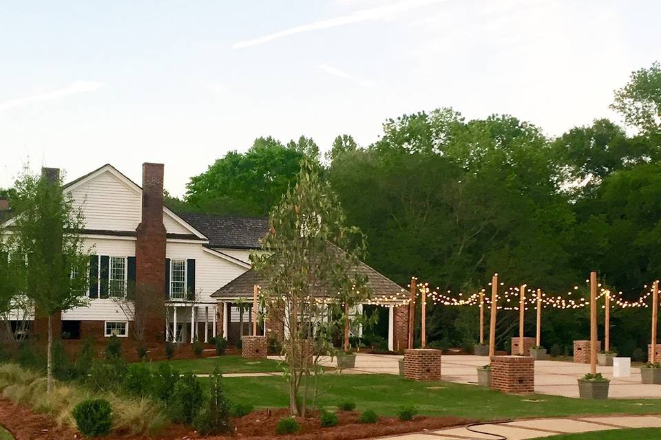 Exterior view of the Weddings at Pursell Farms