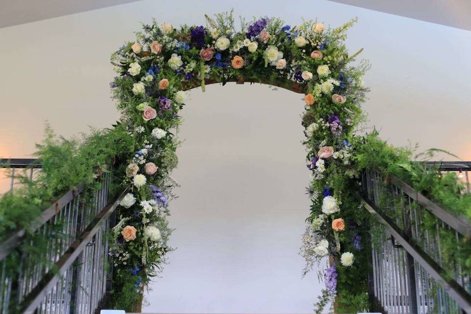 Wood arch rental/floral
