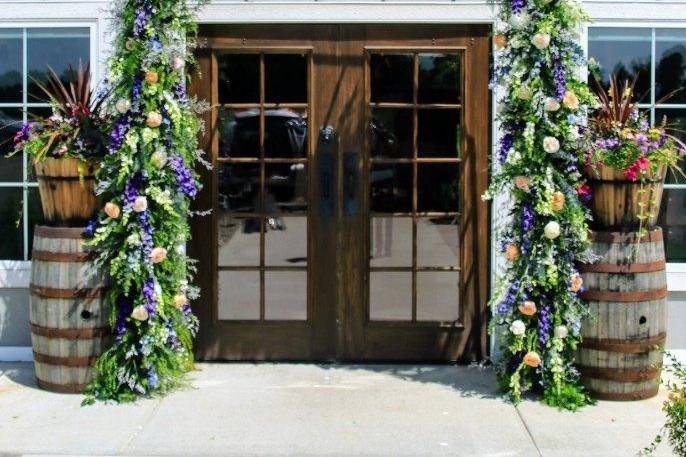 Arch rental/floral blue haven