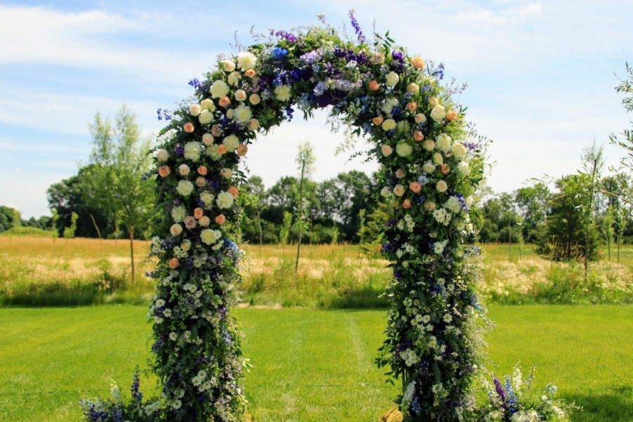 Arch rental / floral