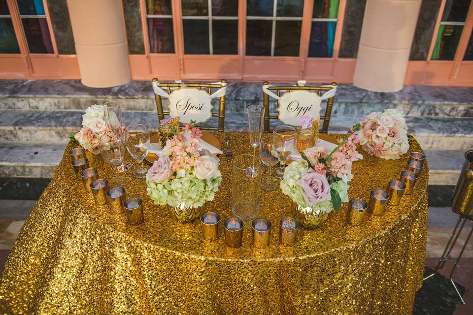 Gold table linen