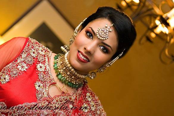 A Classic, elegant look with soft neutrals and enhanced eyes for a Muslim Wedding Reception.