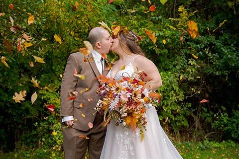 Leaves & a kiss