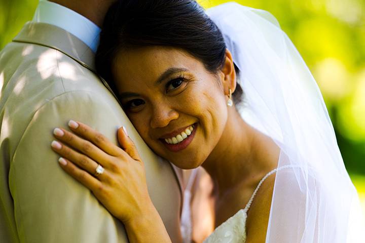 Bride & Groom cuddle