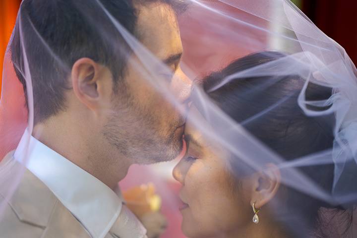 Veil on the forehead