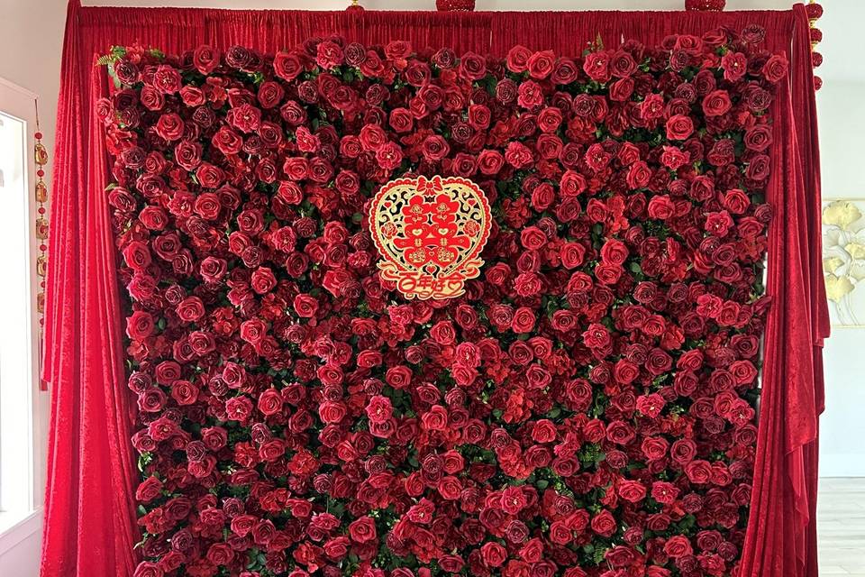 Red Rose Wall