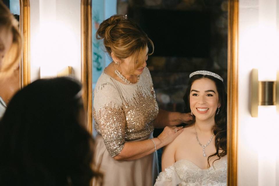 Jacqueline + Nico Wedding - Jackie's Morning-18.jpg