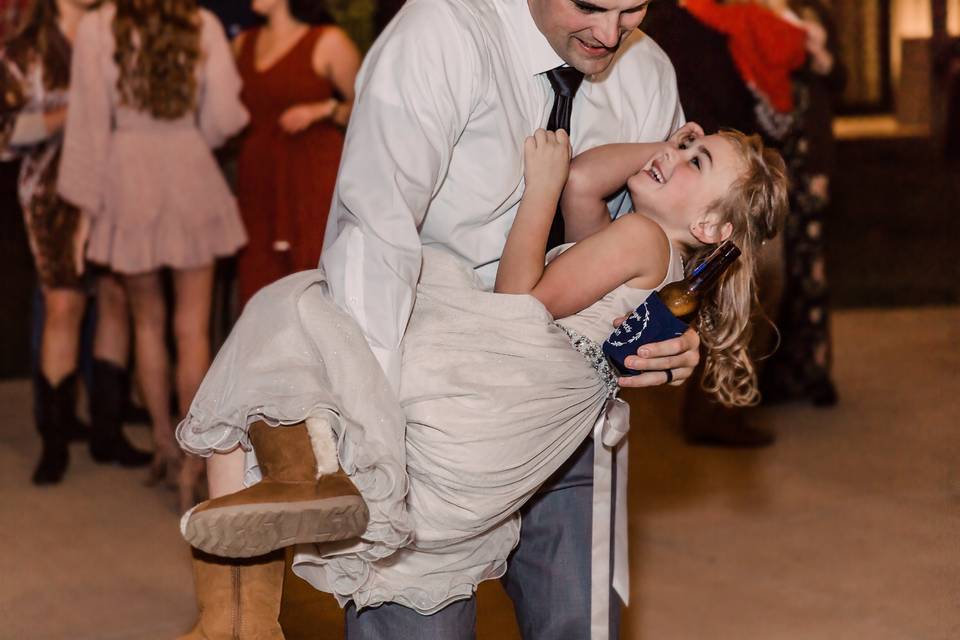 Guests of all ages dancing the night away