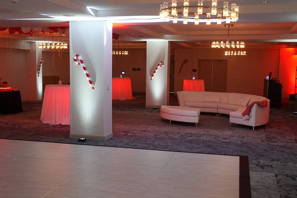 Uplighting under tablecloths