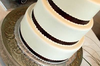 Multiple layared wedding cake