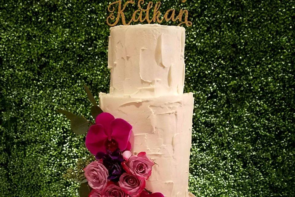 Butter Cream Spackle texture with Fresh Florals.  Gorgeous!!