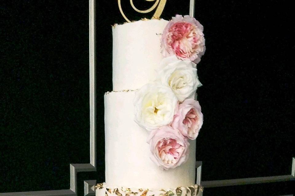 Semi-Naked Cake Fresh Florals