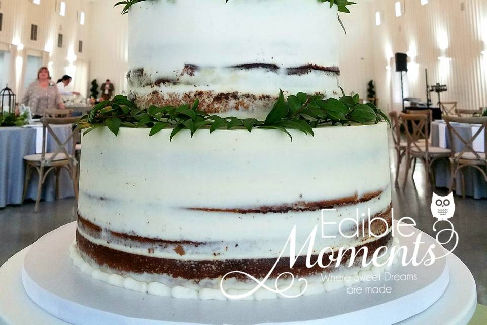 Naked Wedding Cake design