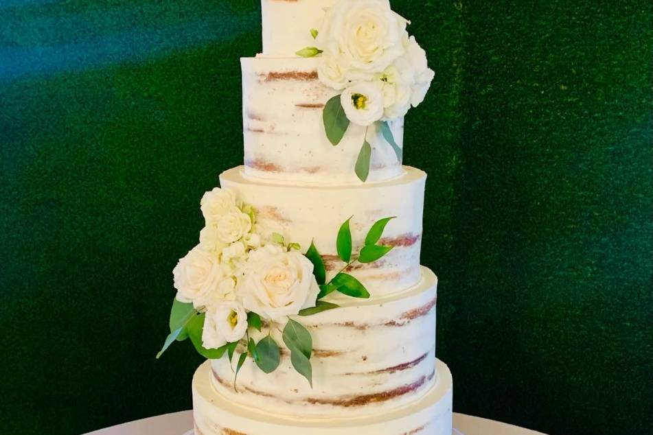 Naked Cake with emerald color