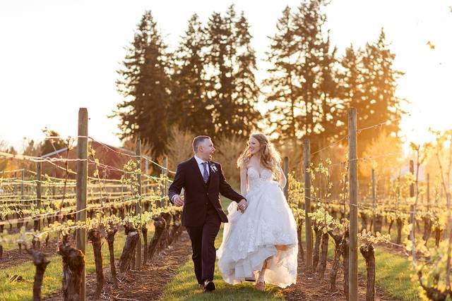 Couple photos in the vineyard