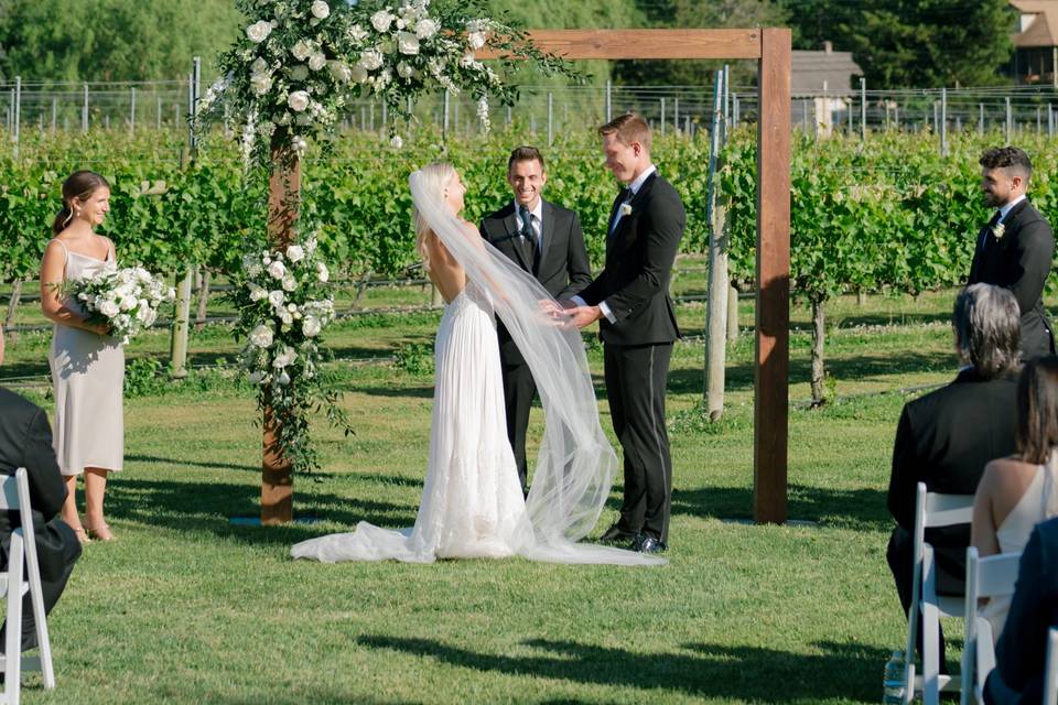 Willow Creek Winery Ceremony