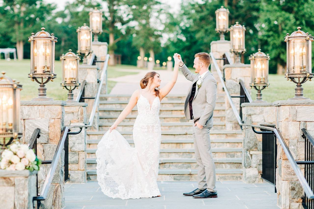 caryn's bridals formals & tuxedos