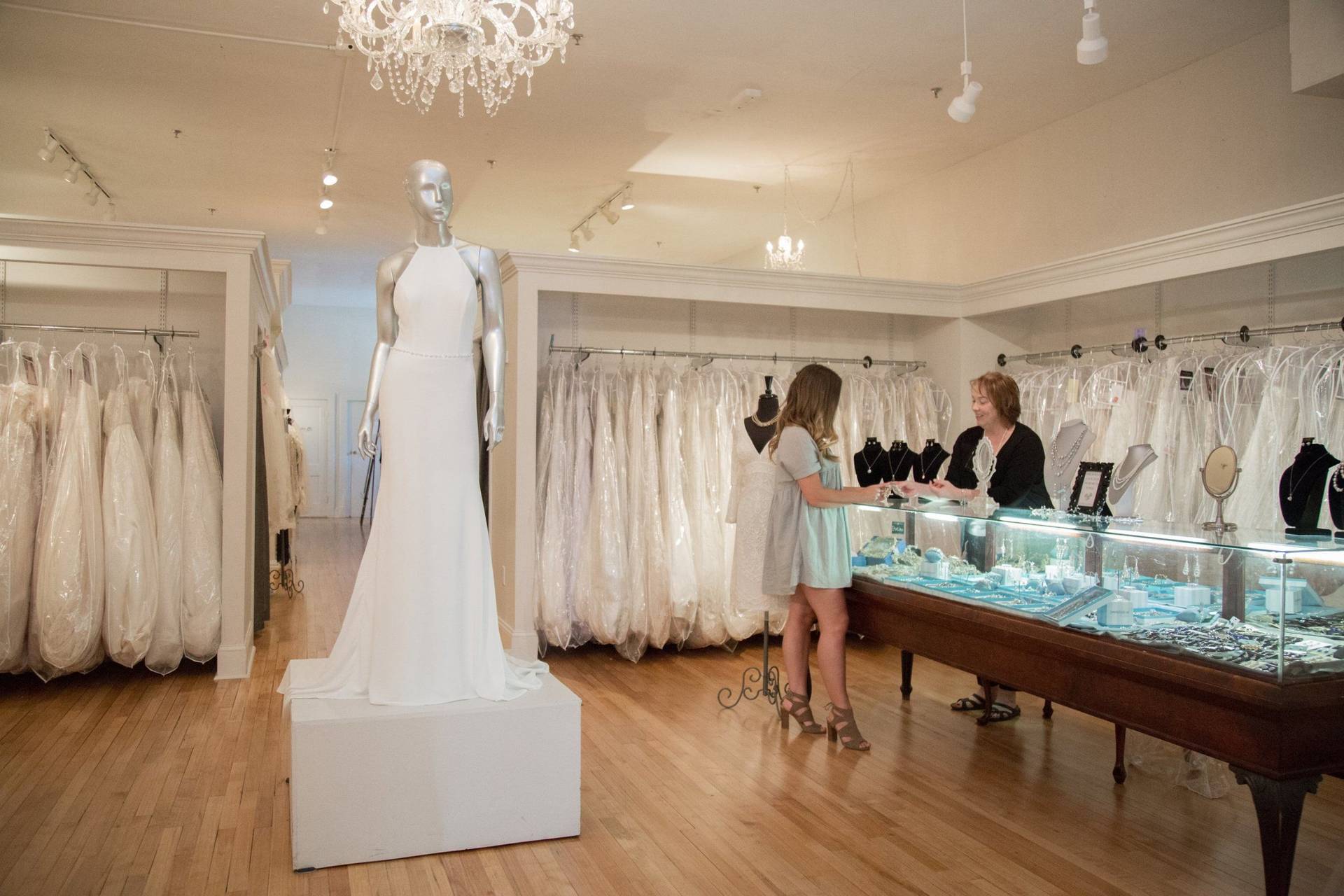 caryn's bridals formals & tuxedos
