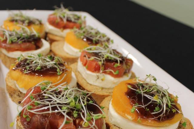 Caprese Crostinis