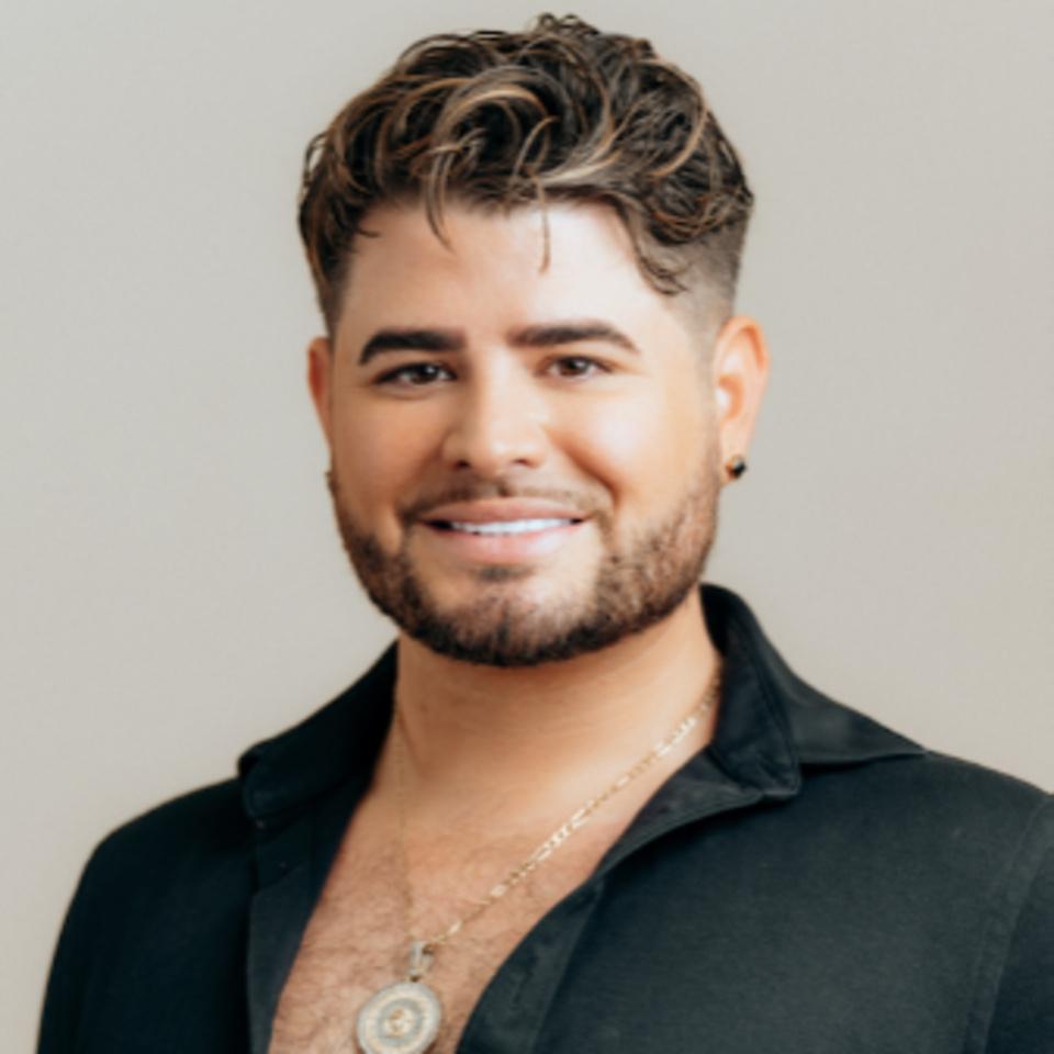 Darren Bari