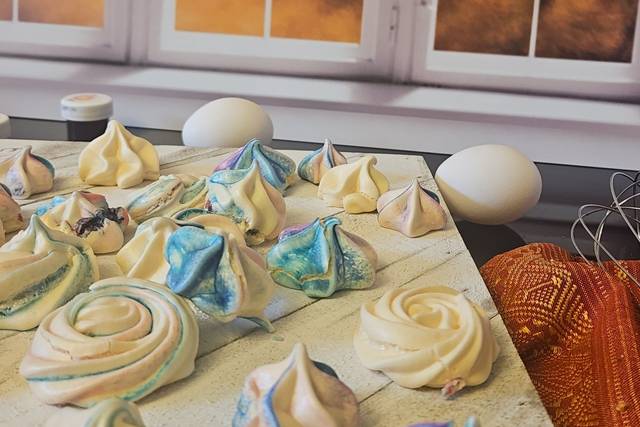 Meringue Kisses