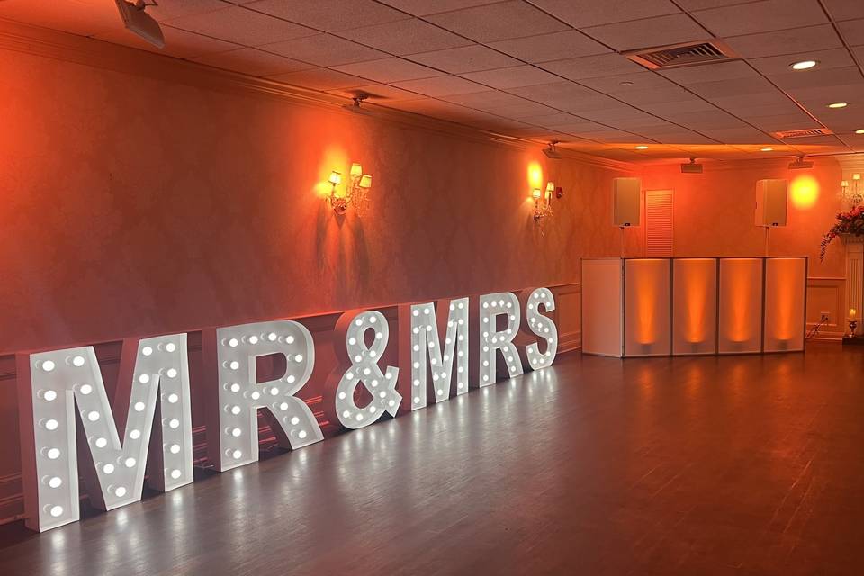 Mr + Mrs