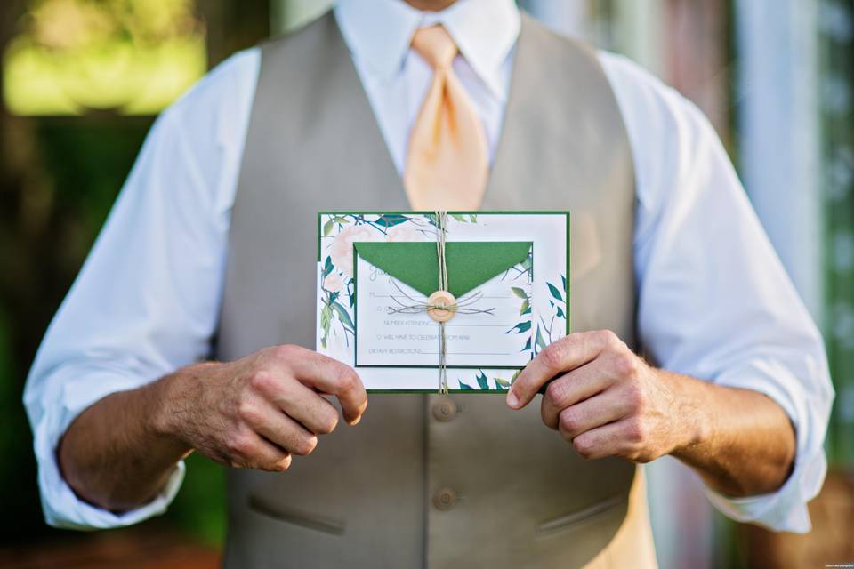 Blissfully Bohemian Styled Shoot, peach and green flowers and foliage