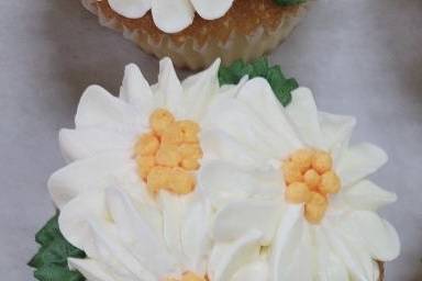 Daisy cupcakes