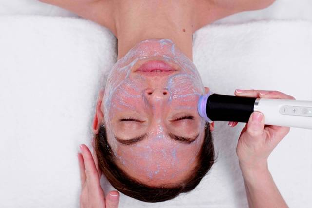 Glo2 Facial