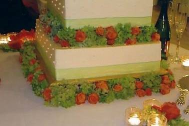 Floral wedding cake