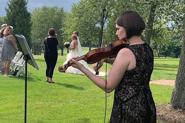 Ellie Lutterman Violin