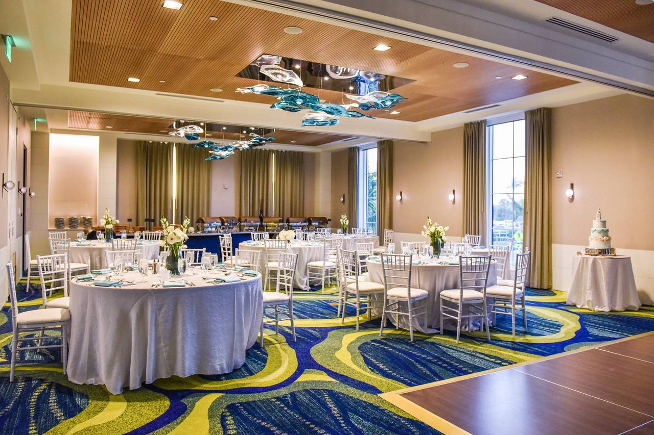 hutchinson shores resort wedding