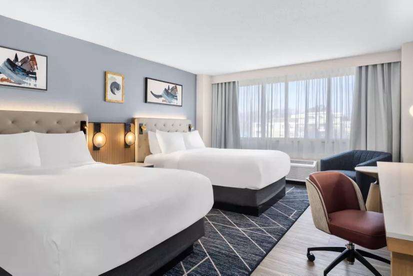 Queen Bedroom