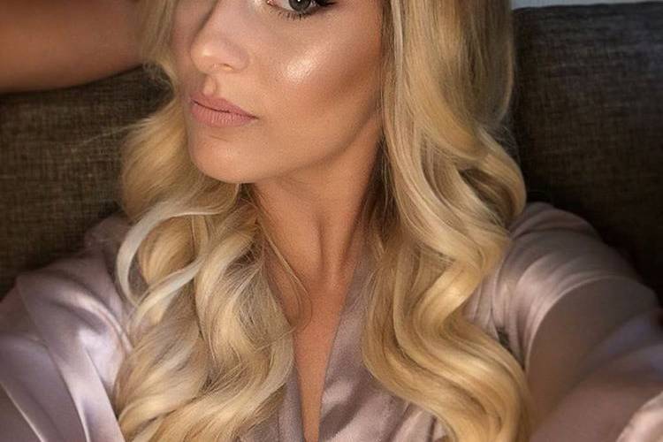 Glowing makeup