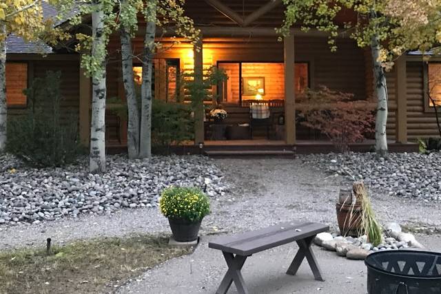 The Aspen Grove Inn at Heise Bridge