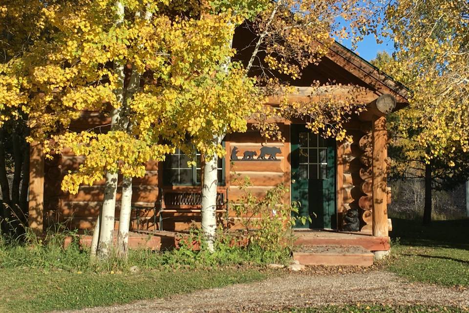 4 Log CabIns