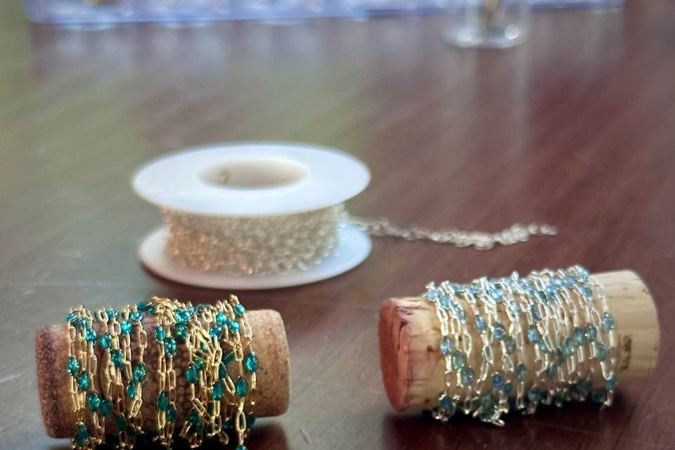 Enamel chains