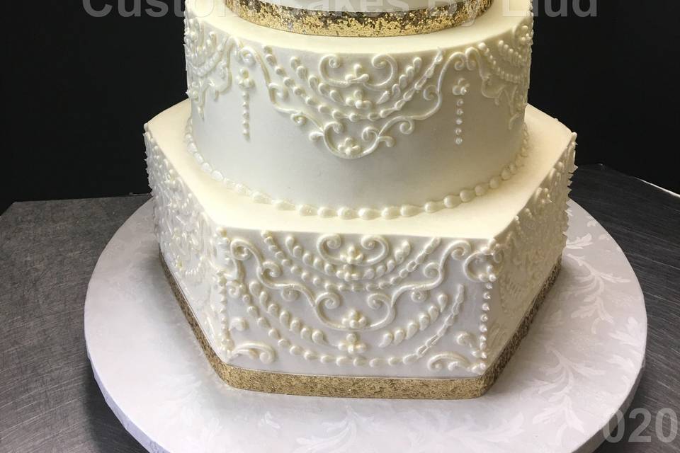 Custom Cakes by Liud