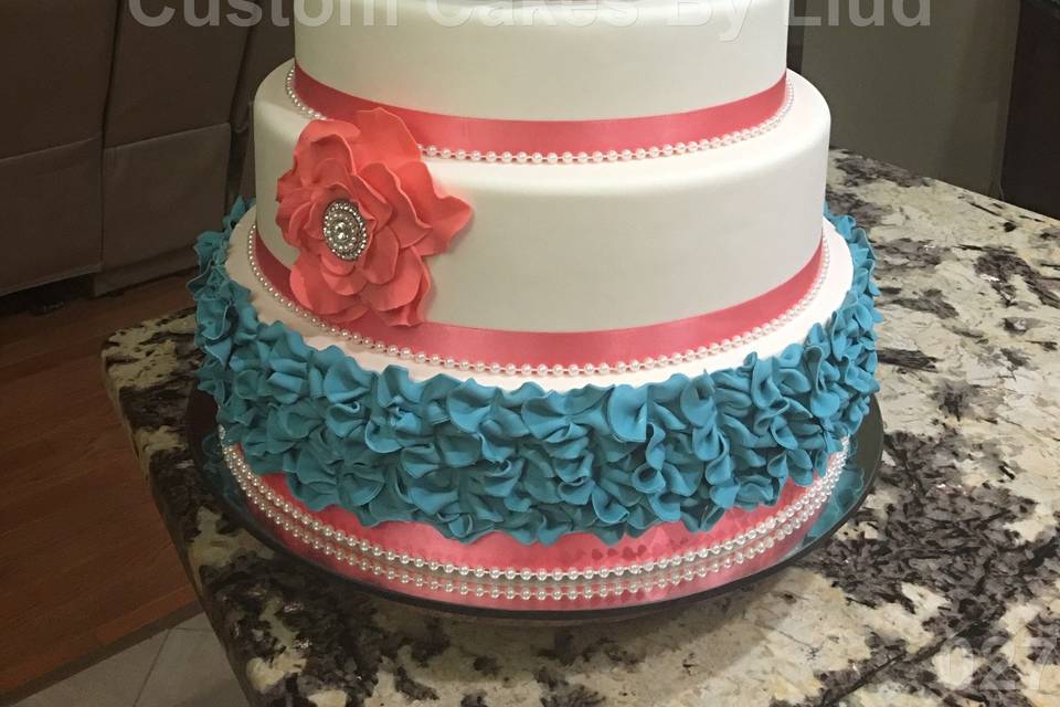 Custom Cakes by Liud