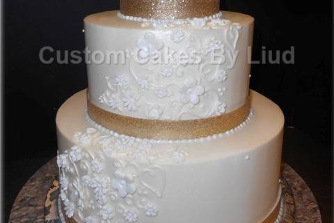 Custom Cakes by Liud