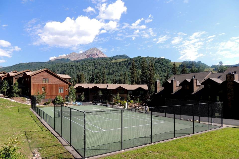 Tennis / Pickleball Court