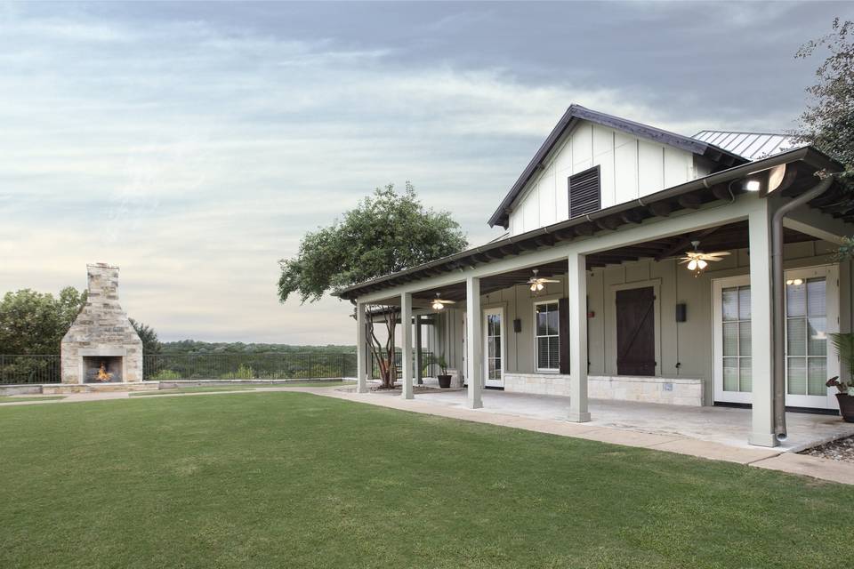 Twin Creeks Country Club