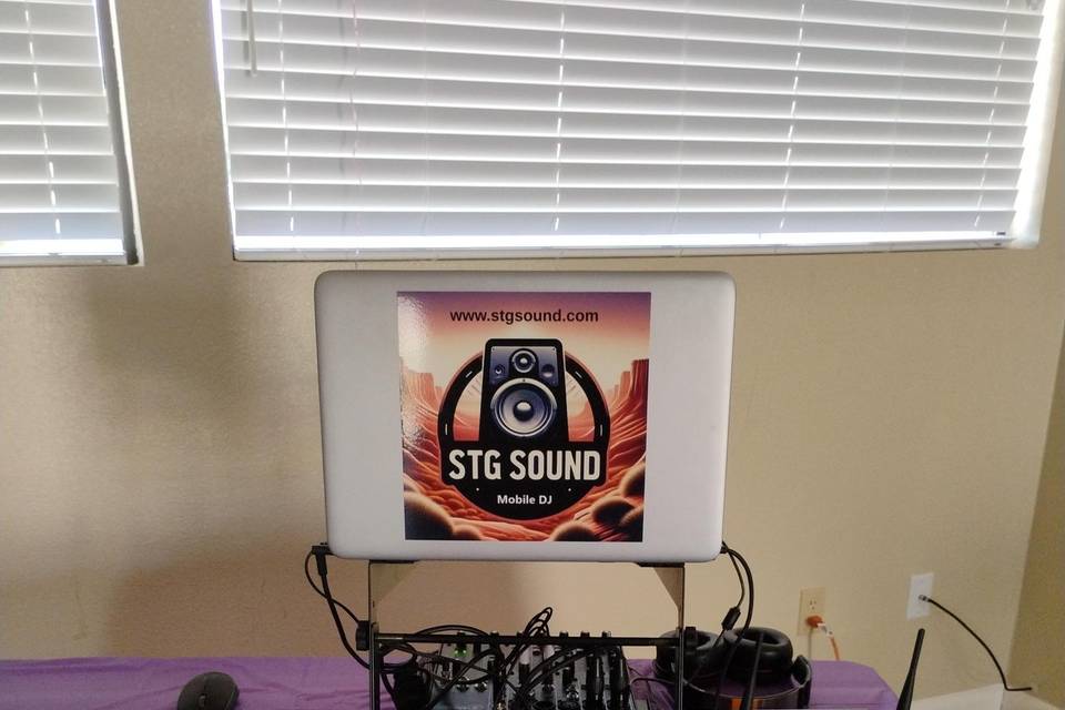 Laptop and mixer